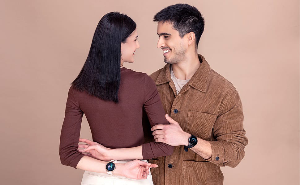 Noise Smart Watch Fashion Lifestyle Photo with Models